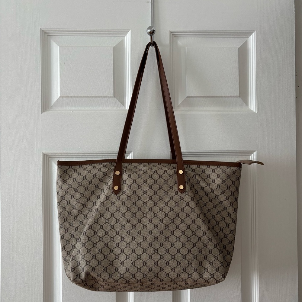Zipped Tote